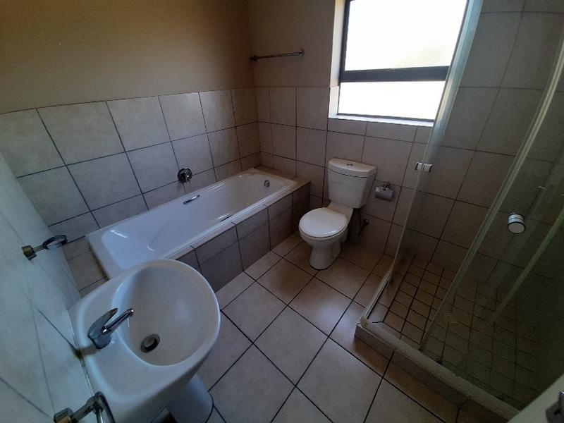 To Let 2 Bedroom Property for Rent in Burgundy Estate Western Cape